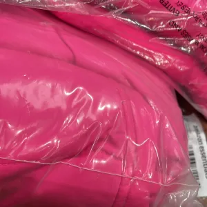 Apparel - clothes - 1pallet, 970pcs