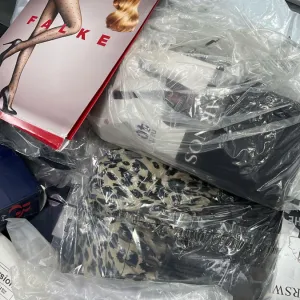Apparel - clothes - 1pallet, 636pcs